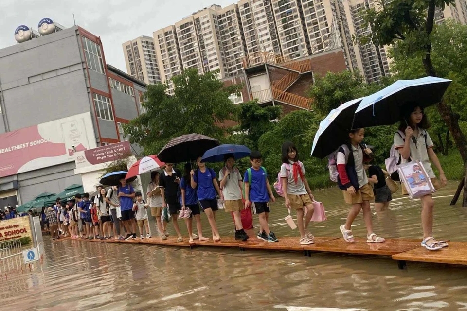 Hà Nội yêu cầu trường học điều chỉnh kế hoạch dạy học linh hoạt ứng phó bão số 11